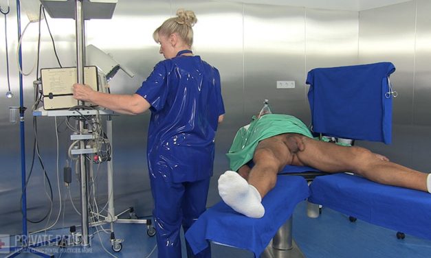 Surgeon in Latex 03